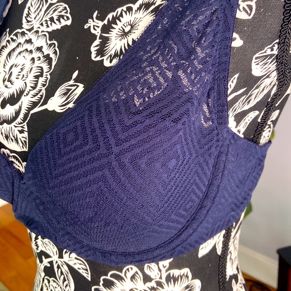 French Connection - Picture 2 of 11